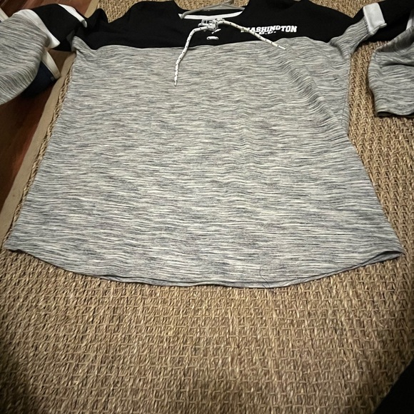 NWOT LE Washington D.C. 70% Cotton Sweatshirt - Picture 4 of 10